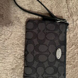 NWOT- Coach Signature Black Nylon Wristlet